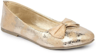 

Sindhi Footwear Comfortable Bellies For Women(Beige)