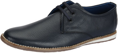 73% OFF on Sole Strings CR0090 Corporate Casuals For Men(Blue) 73% OFF on Sole Strings CR0090 Corporate Casuals For Men(Blue)