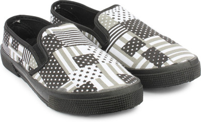 

Shoetopia Canvas Shoes For Women(Black