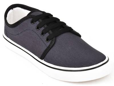 SCATCHITE Sneakers