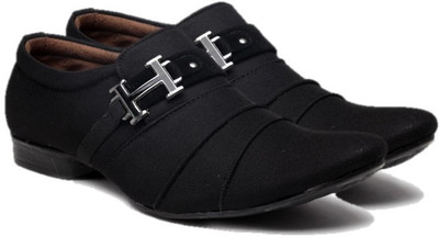 

Foot n Style FS118 Corporate Casuals For Men(Black)