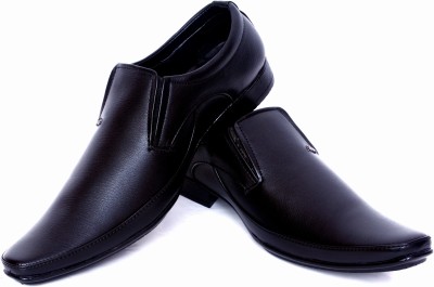 

Buenos Aver 417 Simple Slip On Shoes For Men(Black