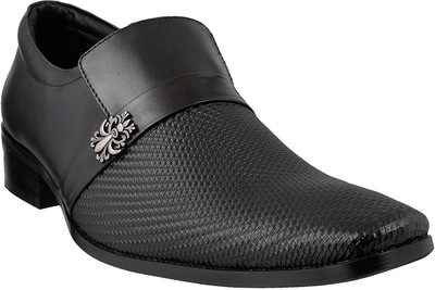 

Mochi Awesome Slip On For Men(Black, 11;black