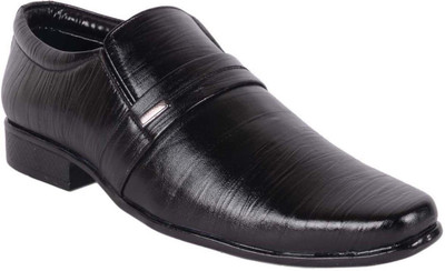 

Voochie VOOCHIE Slip On For Men(Black