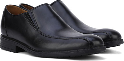 

Clarks Lace Up Shoes For Men(Black, Black leather