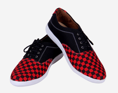 

Goyal Black Red check Canvas Shoes For Men(Black)