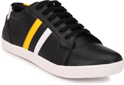 

Vamphood Black Sneakers For Men(Black
