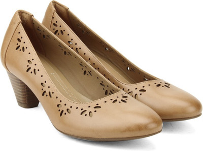 

Clarks Denny Dazzle Beige Leather Slip on For Women(Beige