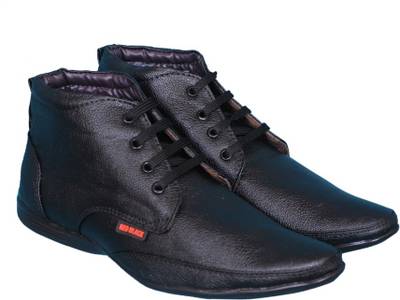 Smoky Lace Up