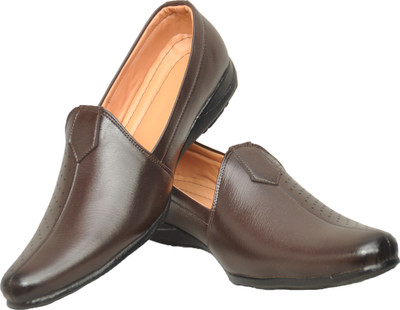 

BENI Casuals For Men(Brown)