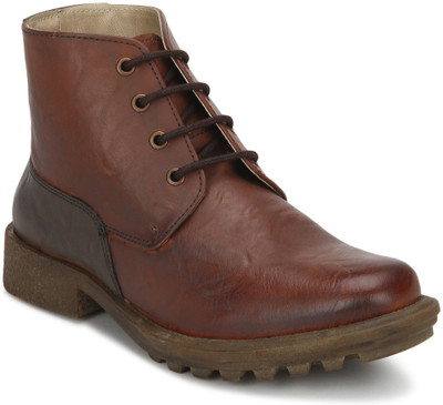 

Knotty Derby Tan+Wood Dirk Chukka Boots For Men(Tan, Khaki