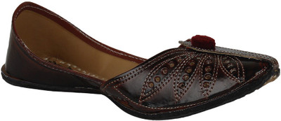 

Saashiwear Punjabi Jutis For Women(Brown)