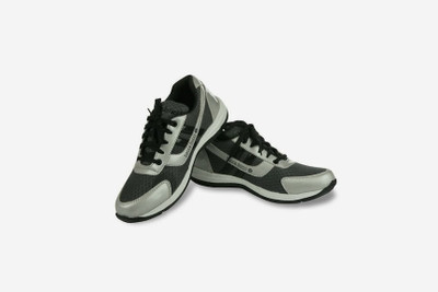 

Bacca Bucci Grey fastrun trainers Running Shoes For Men(Black, White, Black:: glossy white