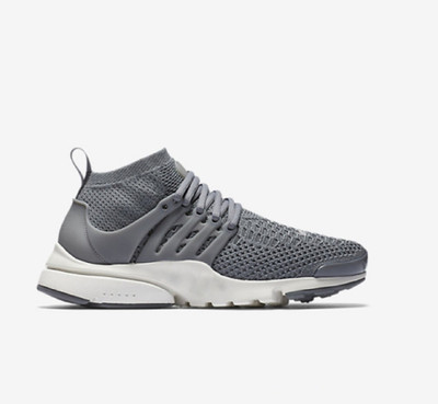 

Max Air Running Shoes For Men(Grey