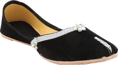 

Ridhi Sidhi Jutis For Women(Black)