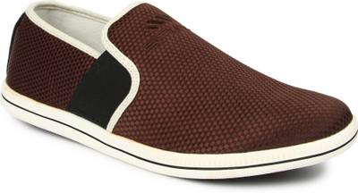 Spunk Dart Sneakers