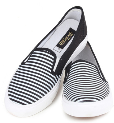 

Shoetopia Canvas Shoes For Women(Black)