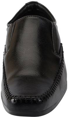 Bata Slip On