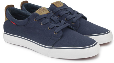 

Levi's Justin Sneakers For Men(Blue, Dark blue