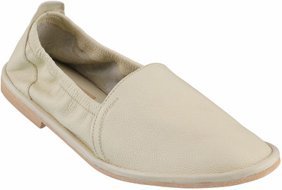 

Metro Ethnic Jutis For Men(Beige, 20;beige
