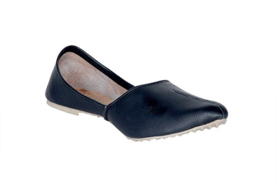 

Panahi Boys, Black