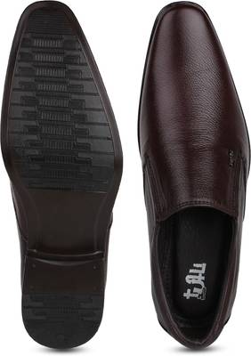 Tufli Wingtip Brown Formal Slip On