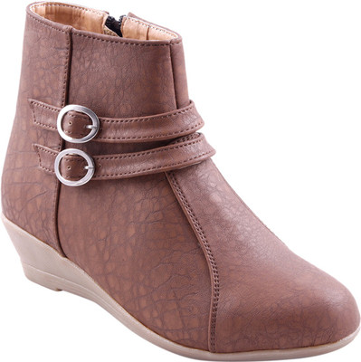 

Adorn Active Cool and Trendy Boots For Women(Tan)