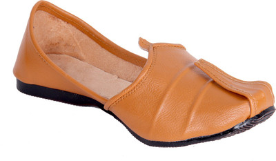 

Panahi Soft, Comfortable & Durable Punjabi Jutti with leather lining Ethnic Footwear Mojaris Jutis For Men(Tan, Camel