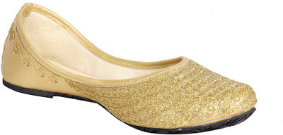 

Panahi Golden Jari Stylish Mojaris with Cushion Jutis For Women(Gold