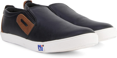 

North Star by Bata PEPE Loafers For Men(Black