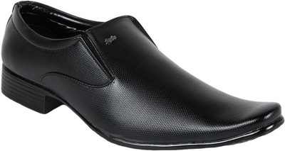 

Jayvan Slip On For Men(Black