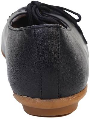 Indulgence Lace Up