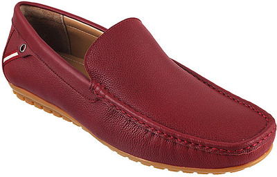

Metro Da Vinchi Corporate Casuals For Men(Black, 18;red