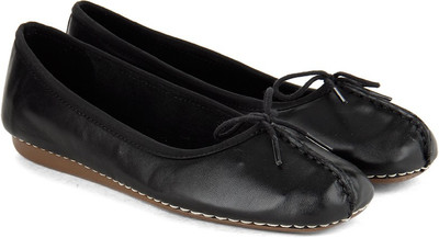 

Clarks Freckle Ice Black Leather Bellies For Women(Black