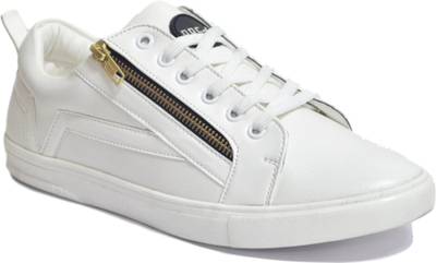 DOC Martin White Carvil Sneakers