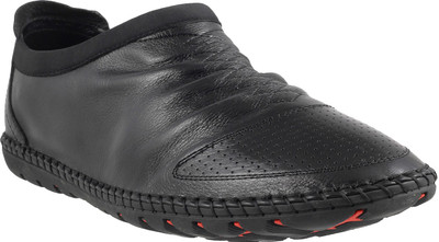 

Mochi Slip On For Men(Black, 11;black