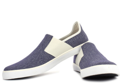 Puma Lazy Slip On DP Sneakers For Men(Blue, Blueprint;whisper white