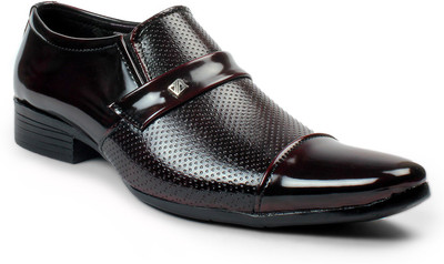 

Bacca Bucci Slip On For Men(Black, Maroon