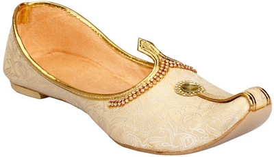 

Shahi Jutis For Men(White, Gold
