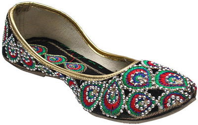 

Port Ladies Black Punjabi Jutis For Women(Black