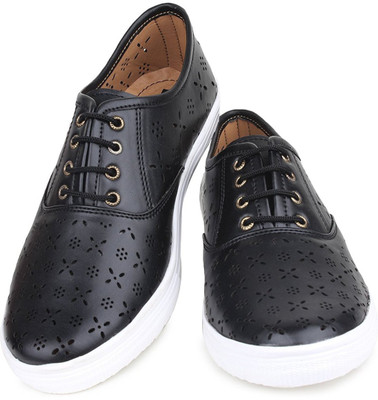 

Tapps Sneakers For Women(Black