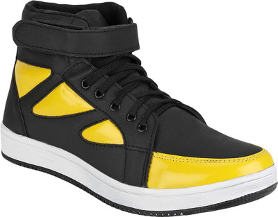 

Knight Ace ShootDoor Canvas Shoes For Men(Black, Black::yellow