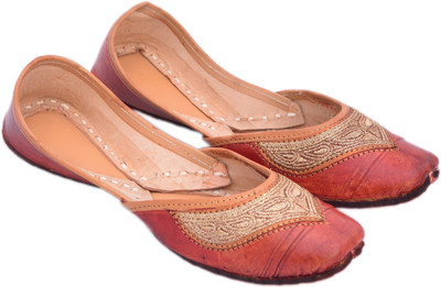 

Myra Beautiful Punjabi Jutis For Women(Brown)