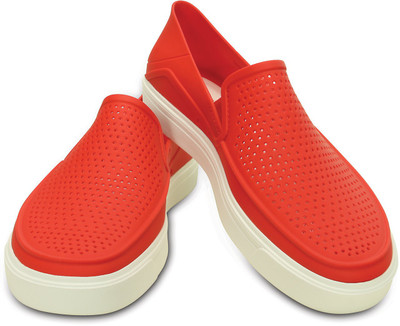 

Crocs Casuals For Women(Red), 202363-884