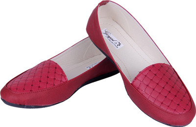 

Goyal Maroon Sober Loafers For Women(Maroon)