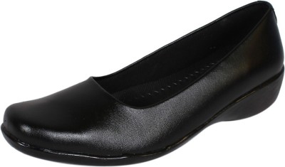 

KaryJerry Slip On For Women(Black