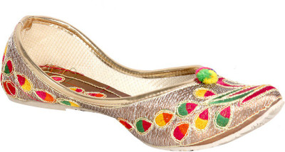 

Panahi Designer Partywear Collection Ethnic Mojaris Mojaris For Women(Multicolor