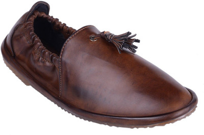 

Footcholic ethnic Mojaris For Men(Brown)