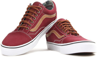 

Vans OLD SKOOL Men Sneakers For Men(Maroon, (c&l) port royale/stripe denim