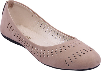 

Goyal Beige Punch Bellies For Women(Khaki